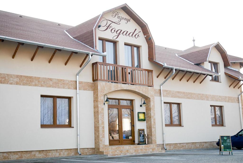 Pazonyi Fogado Es Etterem Hotel Nyírpazony Eksteriør billede